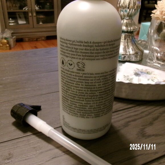 Philosophy Falling In Love Shampoo, Bath & Shower Gel 32 oz w Pump New Sealed - Picture 5 of 7